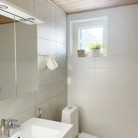 Sunny Hiekkasaerkaet