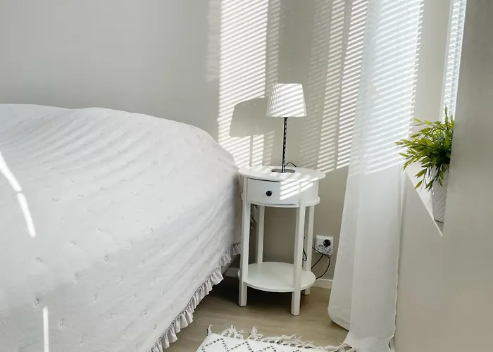 Sunny Hiekkasaerkaet *